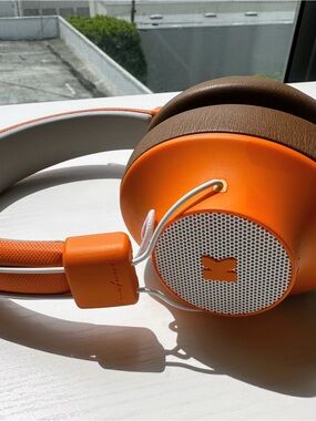 Kreafunk aBEAT Wireless Noise Cancelling Headphones